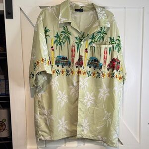 Casual Button-Down Shirt - Light Green Tropical Surf Print